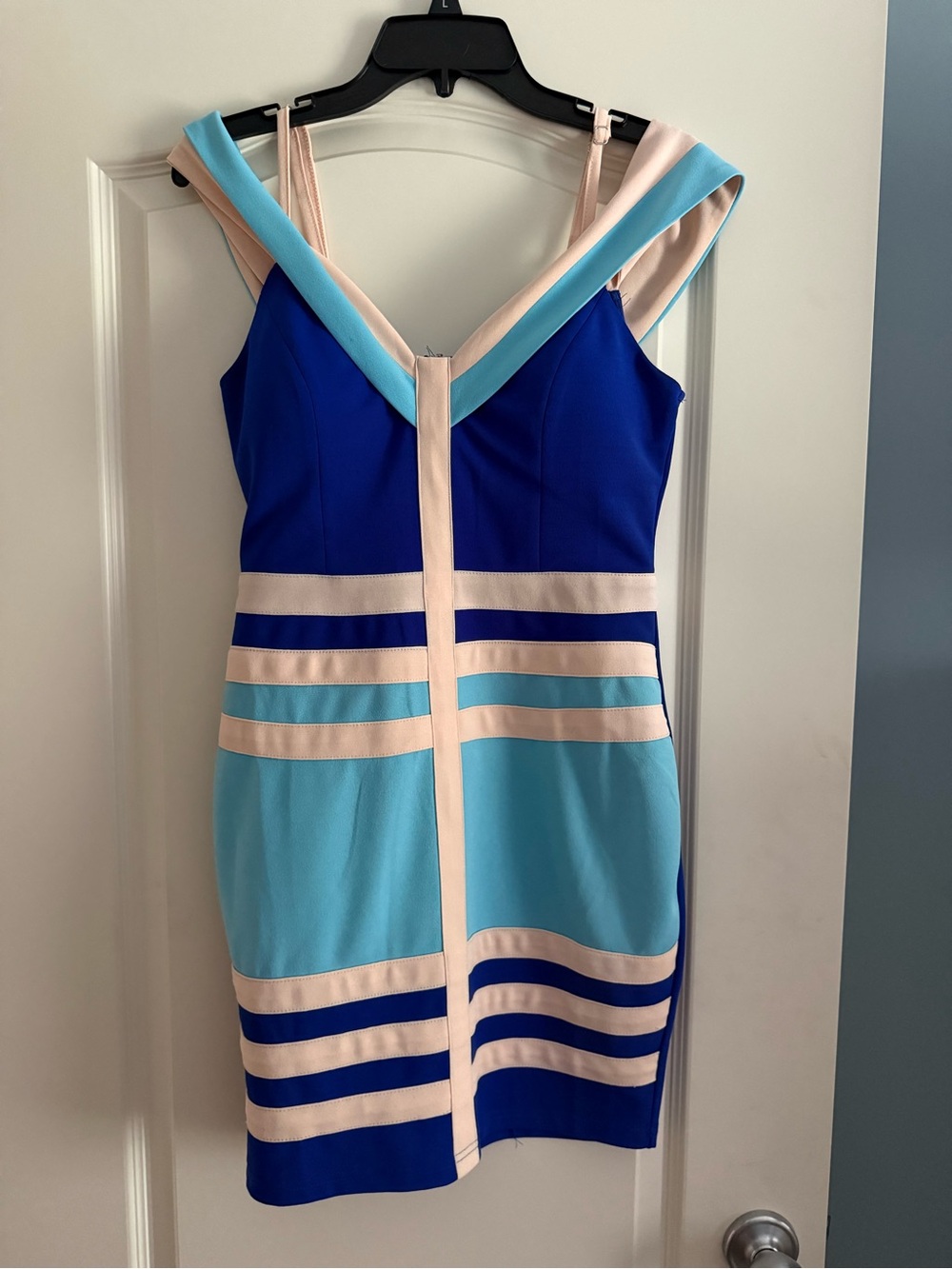 Entry Blue and Light Blue Colorblock Mini Dress with Cream Accents